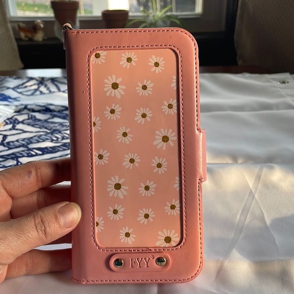 FYY Faux Leather iPhone 12 Pro Max pink daisy Wallet with wrist strap - Picture 2 of 14